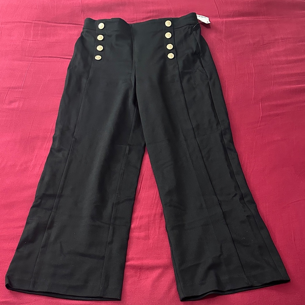 Black Cropped Wide-Leg Buttoned Women's Pants